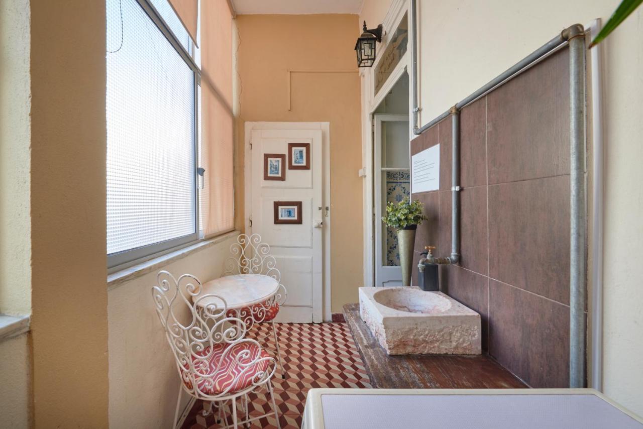 Brand New Hostel Anjos Lisboa Kültér fotó