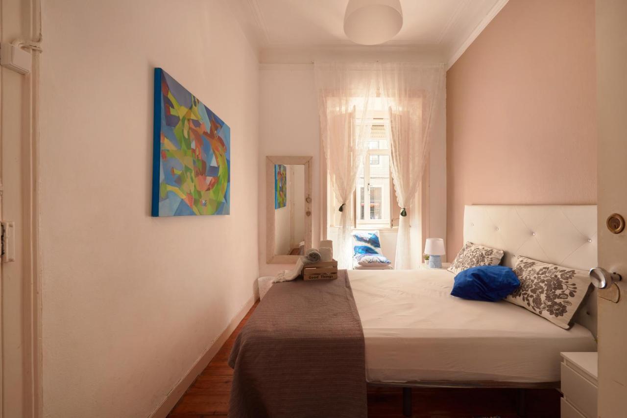 Brand New Hostel Anjos Lisboa Kültér fotó